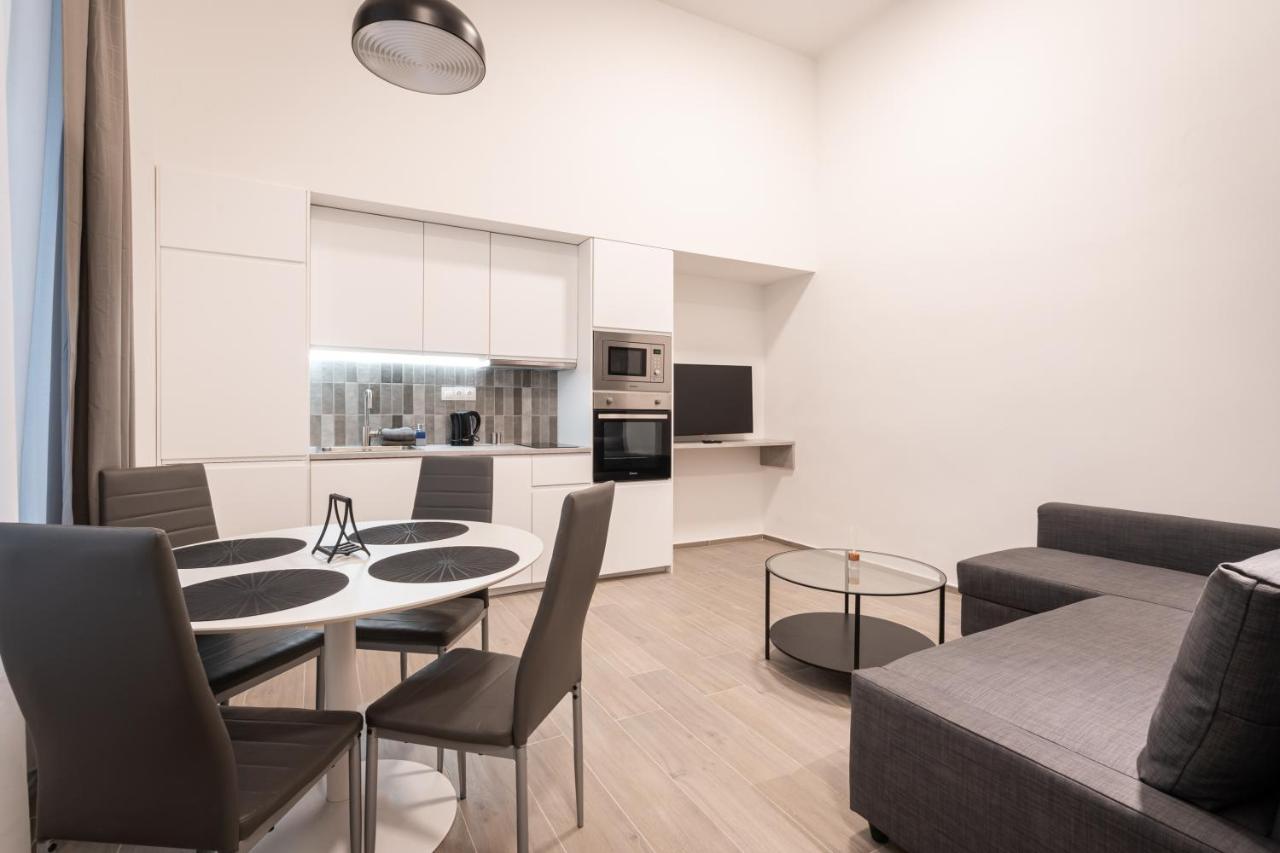 K10 - Kazinczy Street Heritage Suite - Best Location By Bqa Boedapest Buitenkant foto