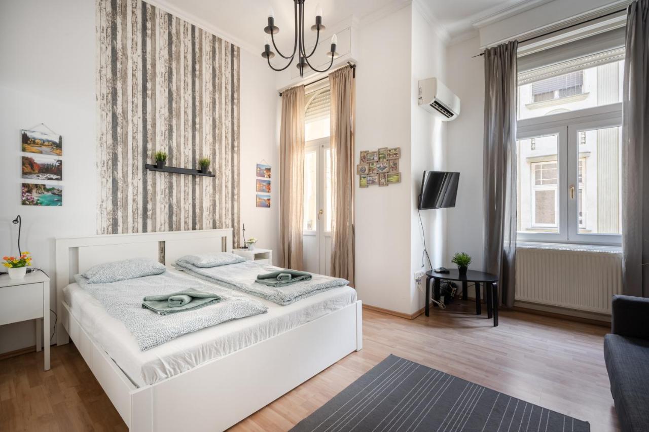 K10 - Kazinczy Street Heritage Suite - Best Location By Bqa Boedapest Buitenkant foto