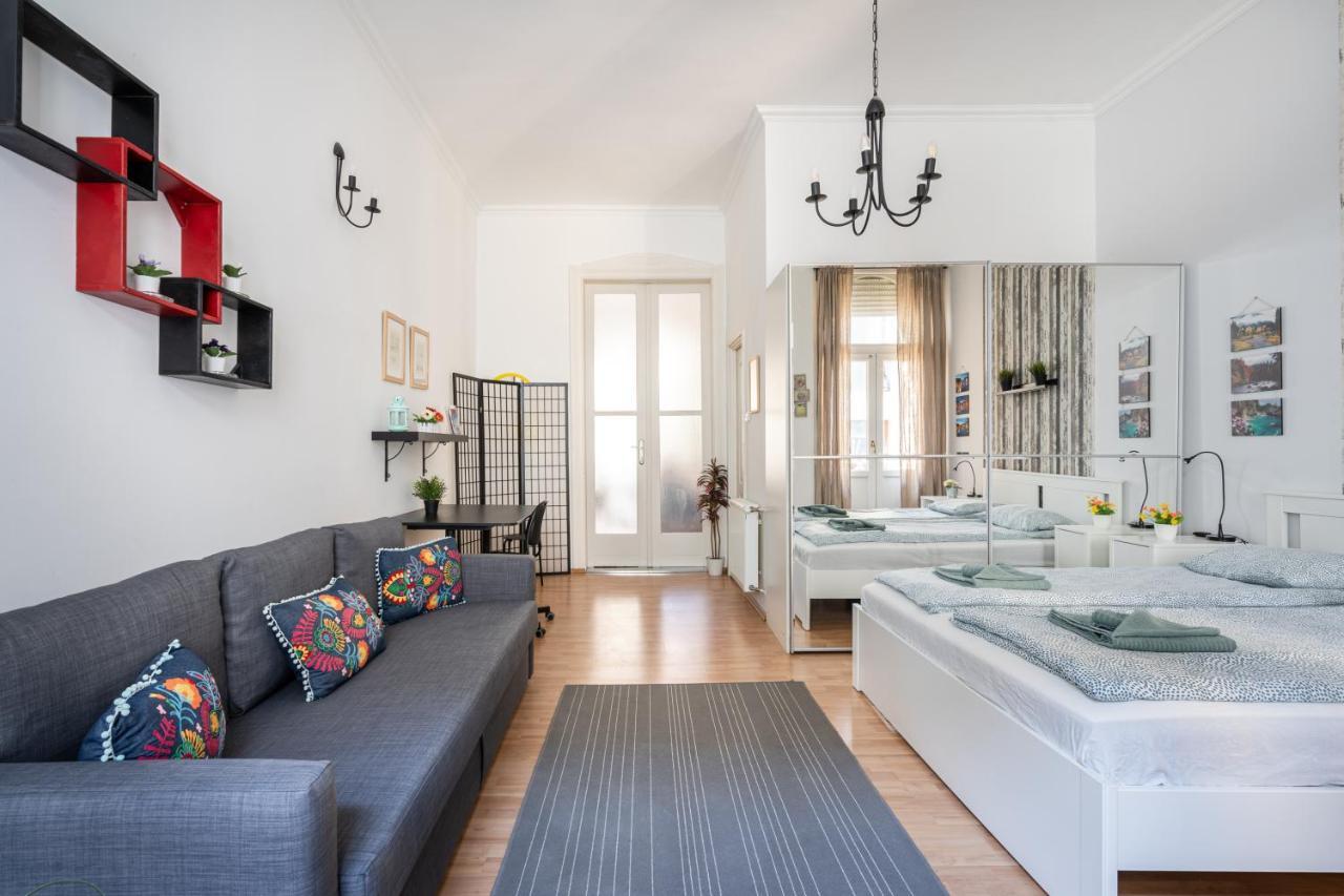 K10 - Kazinczy Street Heritage Suite - Best Location By Bqa Boedapest Buitenkant foto