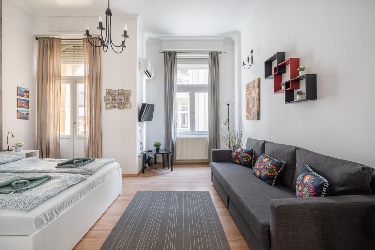 K10 - Kazinczy Street Heritage Suite - Best Location By Bqa Boedapest Buitenkant foto