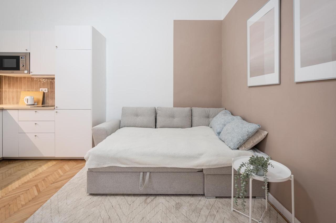 K10 - Kazinczy Street Heritage Suite - Best Location By Bqa Boedapest Buitenkant foto