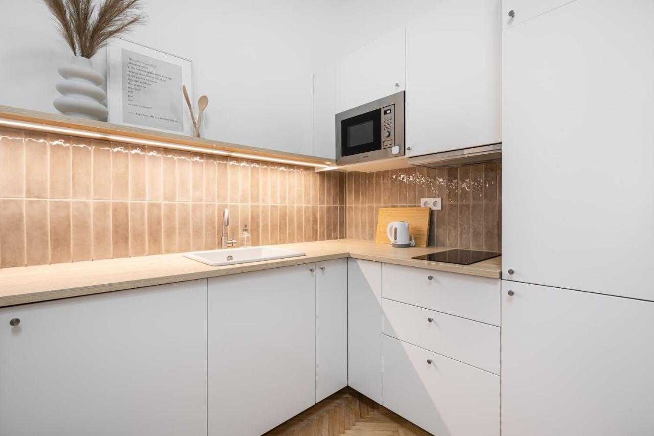 K10 - Kazinczy Street Heritage Suite - Best Location By Bqa Boedapest Buitenkant foto
