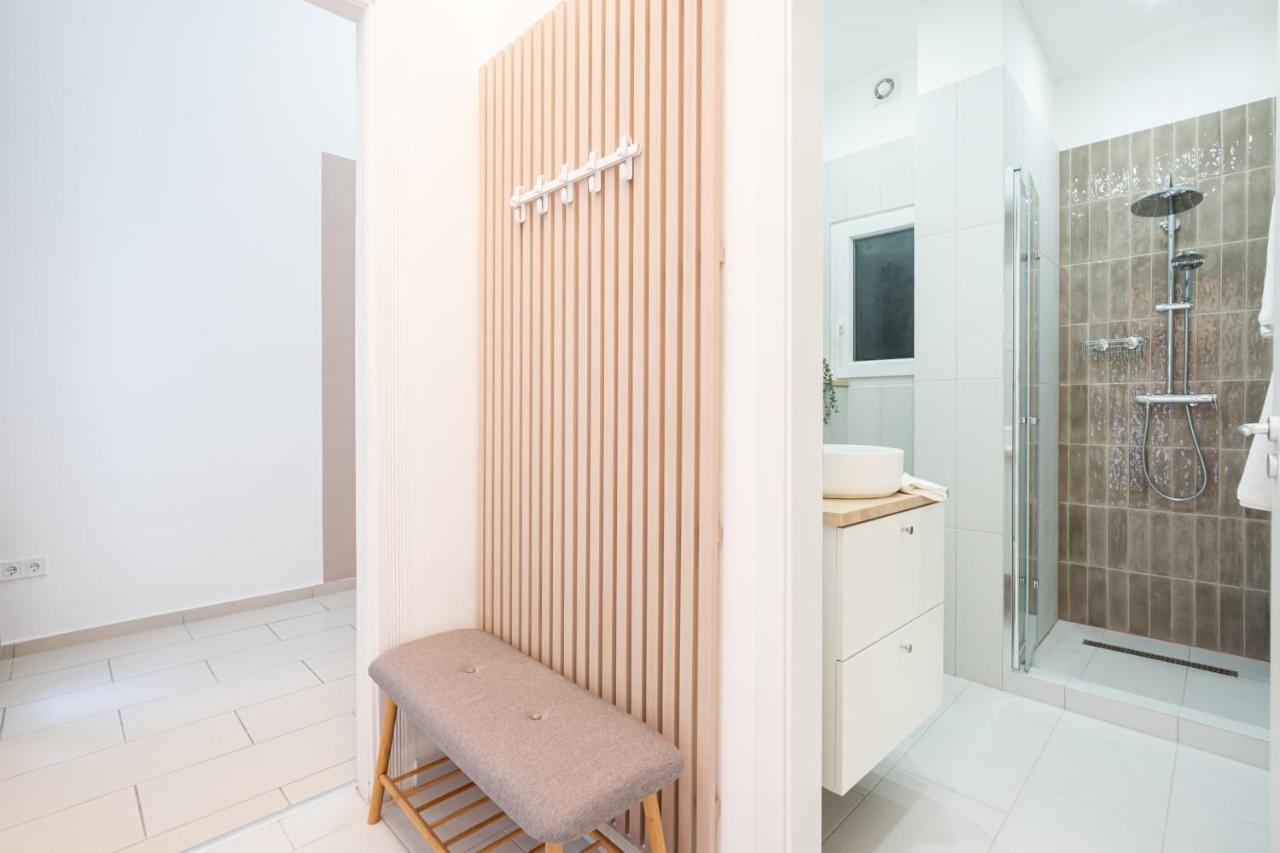 K10 - Kazinczy Street Heritage Suite - Best Location By Bqa Boedapest Buitenkant foto